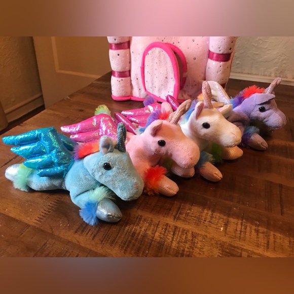 Plush Unicorn Portable Play Set - Picture 12 of 16